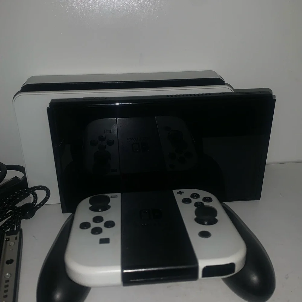 Nintendo Switch OLED game console (everything included)